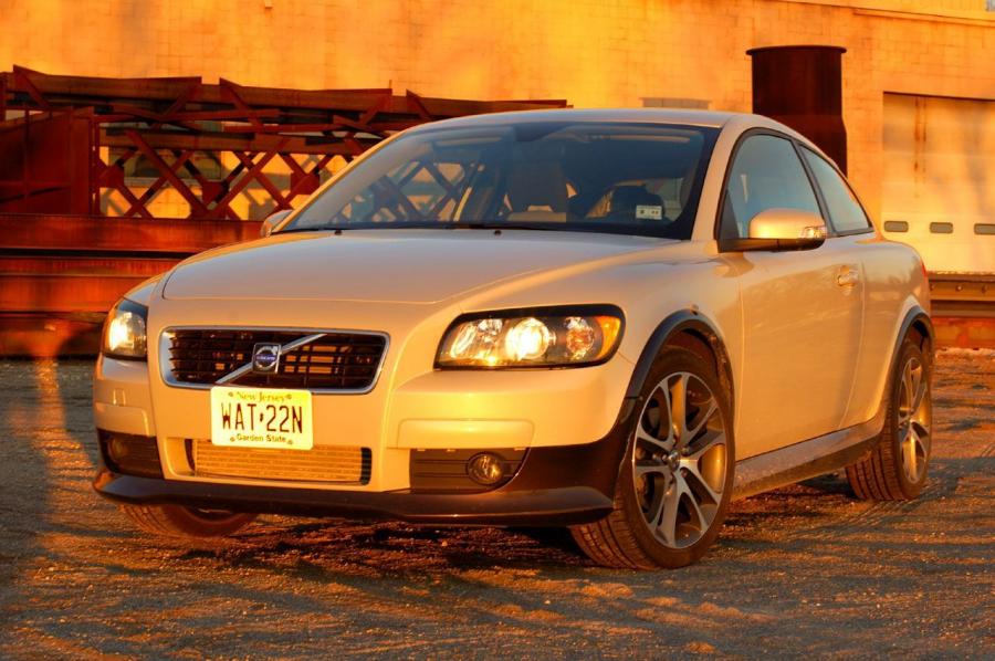  Volvo C30 T5 Version 2.0 2008 года  (фото 26 из 37)
